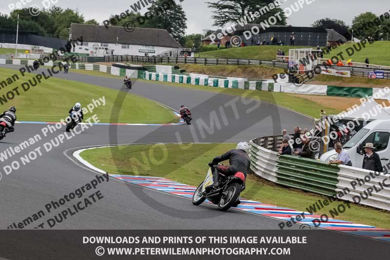 Vintage motorcycle club;eventdigitalimages;mallory park;mallory park trackday photographs;no limits trackdays;peter wileman photography;trackday digital images;trackday photos;vmcc festival 1000 bikes photographs